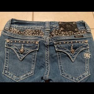 Gently worn Miss Me Jeans
Boot cut 27” waist